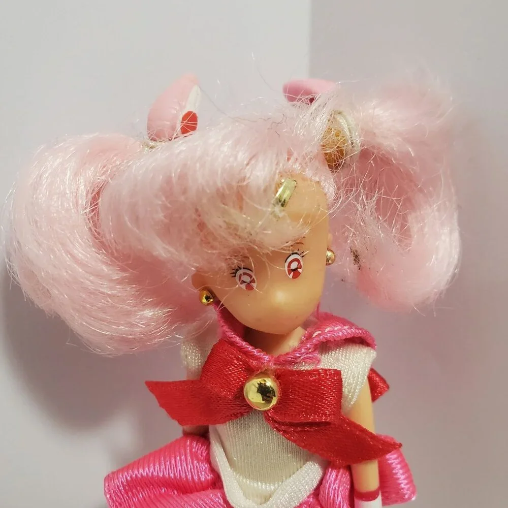 Chibi Moon 5 Inch Doll 1997 Pink Hair Red White Removable Outfit Sailor - Picture 3 of 11
